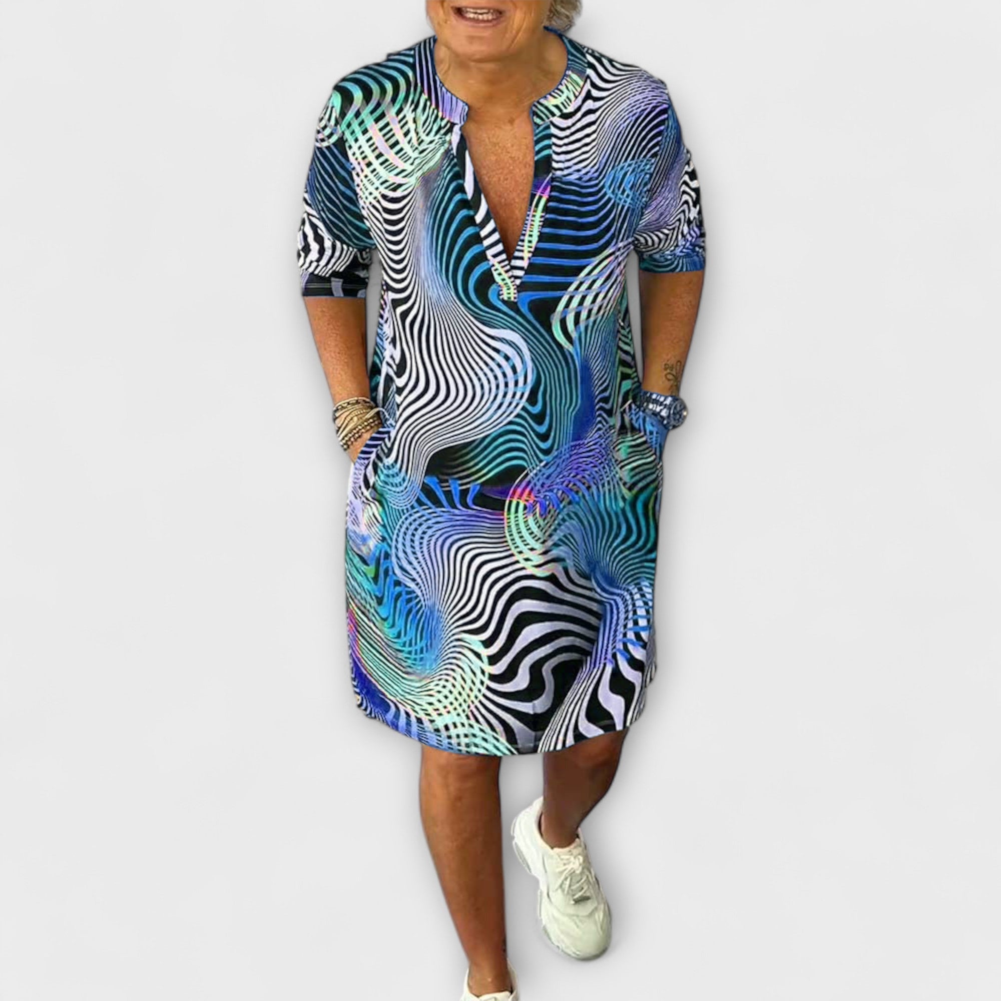 Liora - Vestido colorido con escote en V
