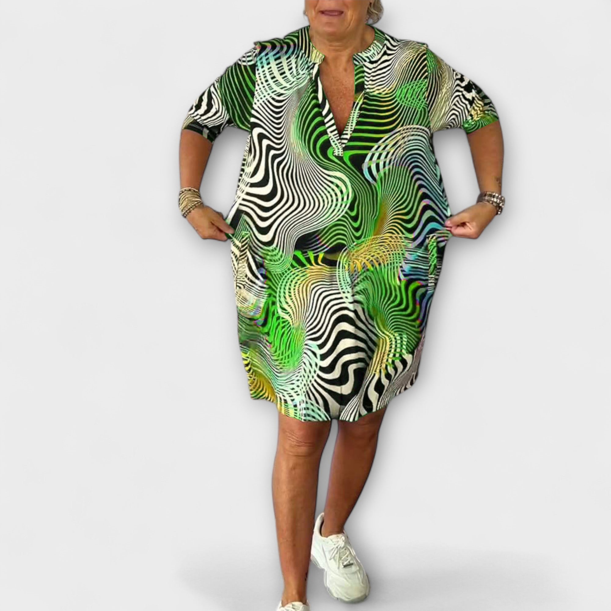 Liora - Vestido colorido con escote en V