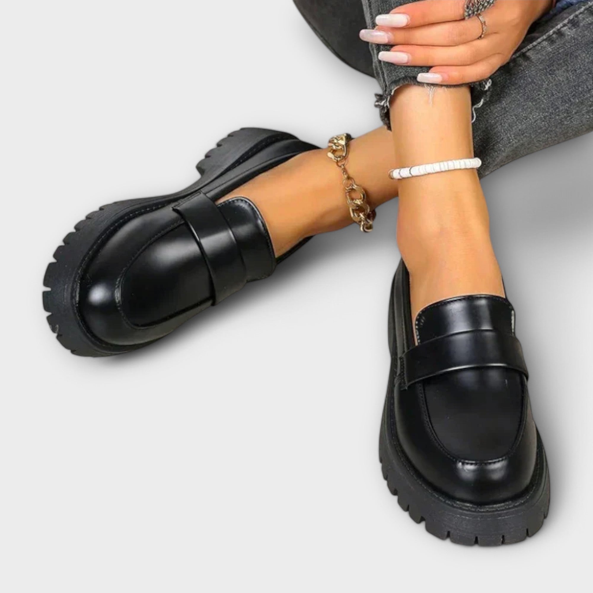 Mocasines para damas con diseño y cuñas de satén