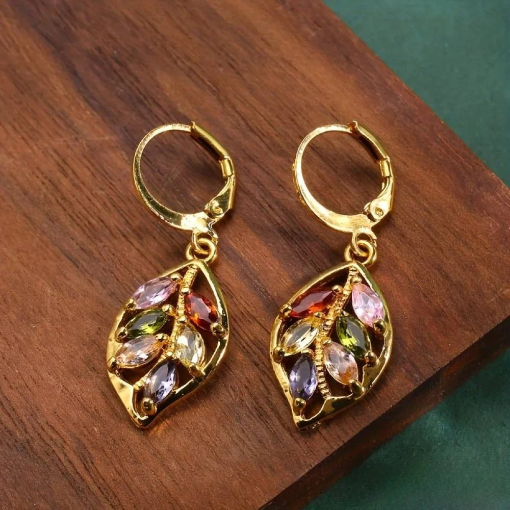 Pendientes Vintage Golden Leaf con Zircón Coloreado