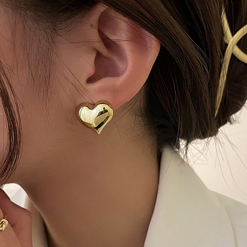 Pendientes de corazón elegantes