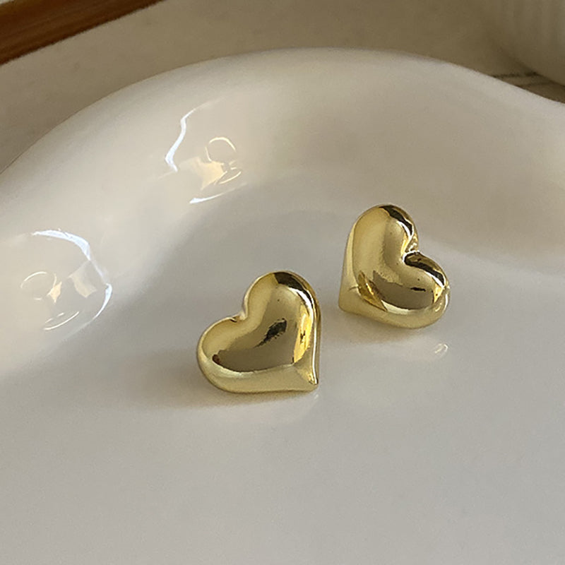 Pendientes de corazón elegantes