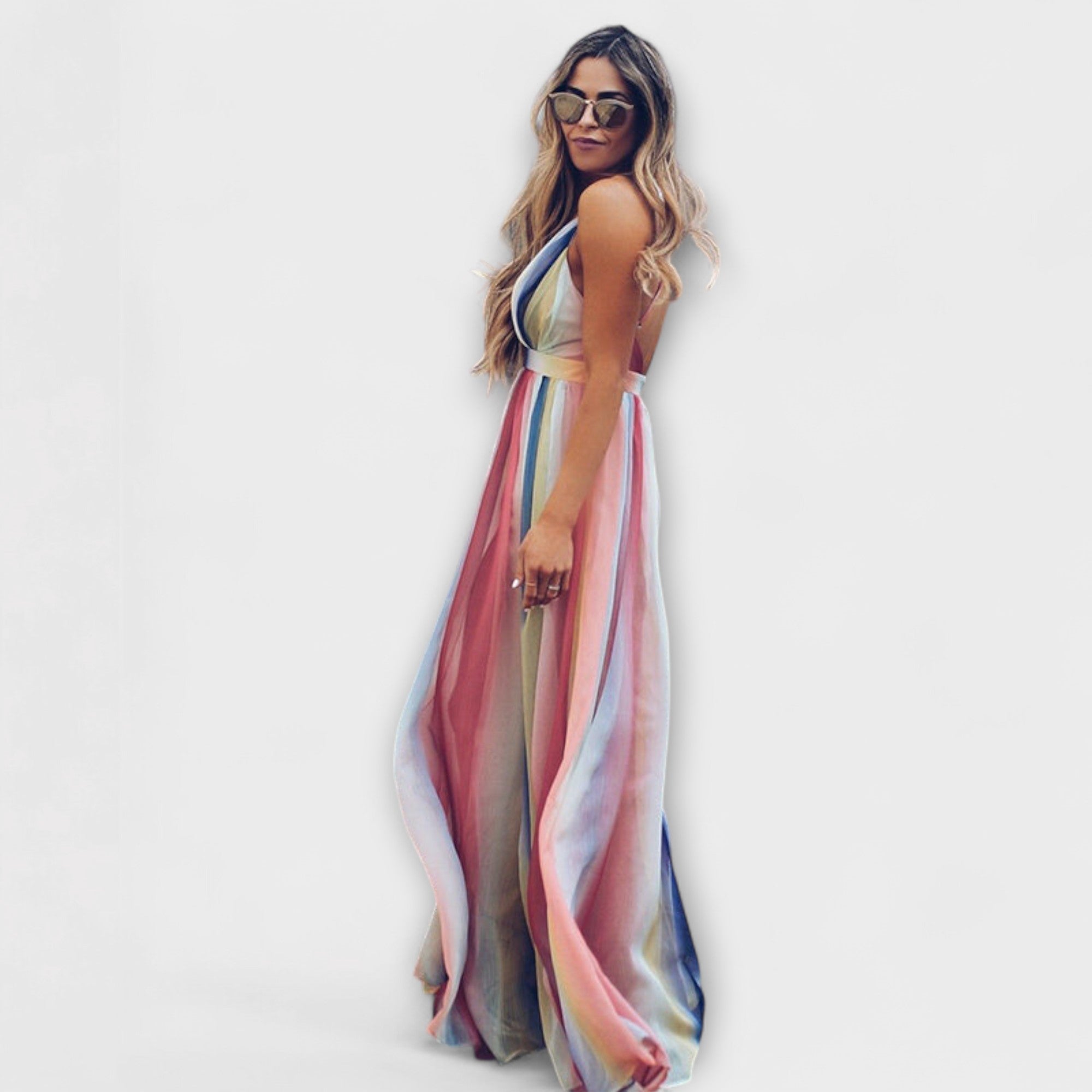 Vestido de dama a rayas multicolor con escote en V