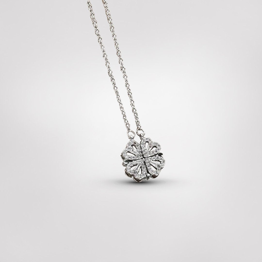 Collar de trébol de cuatro hojas