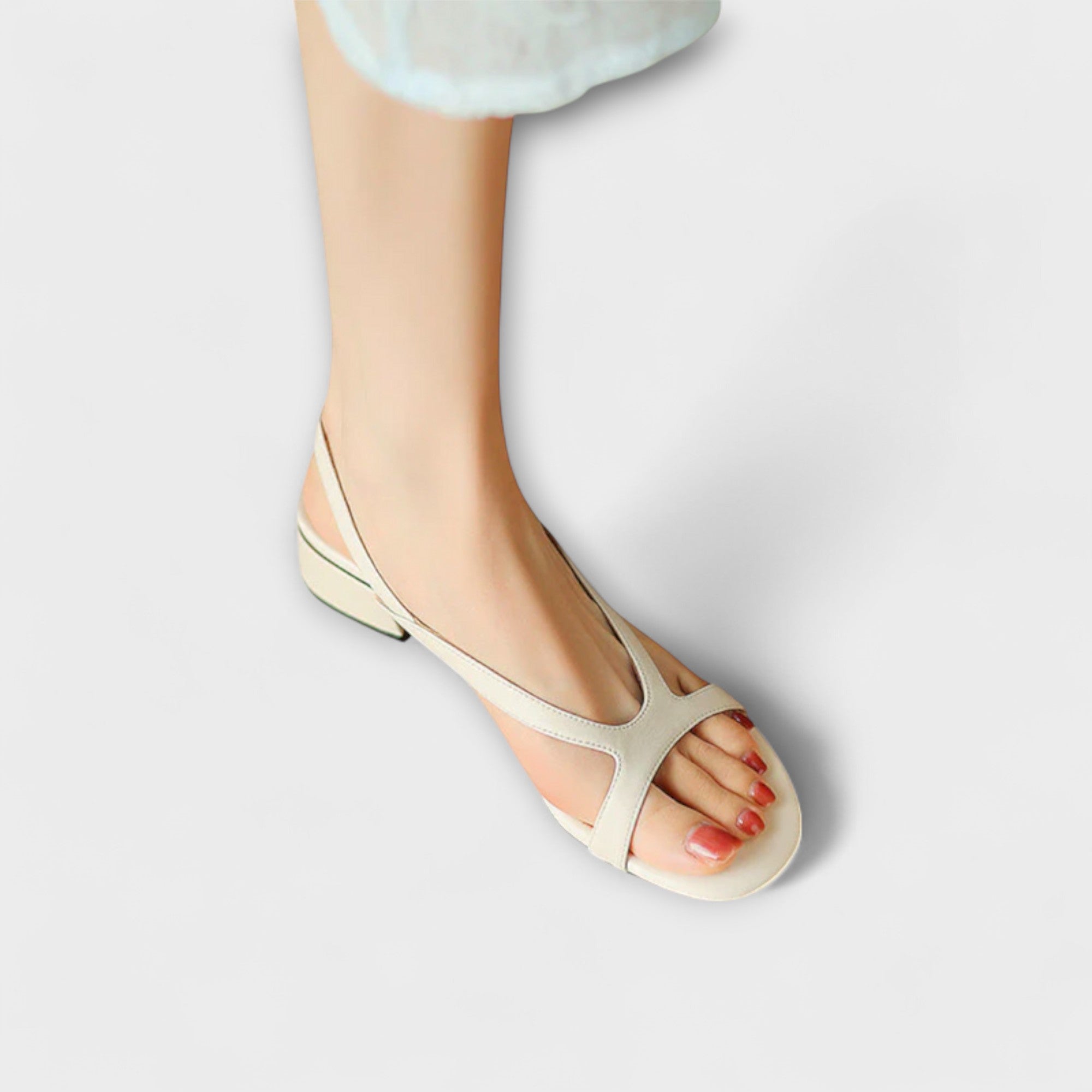 Evelyn - Elegantes Sandalias Planas Minna con Acabado Refinado