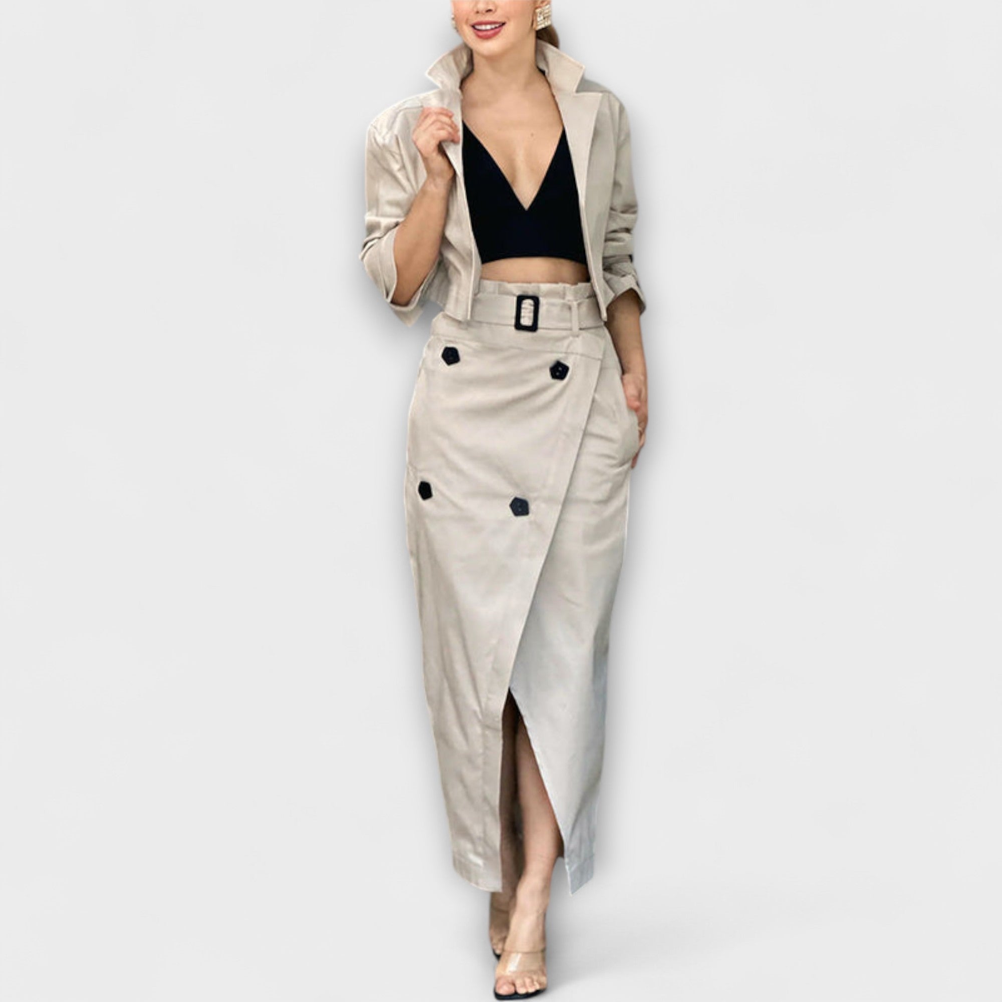 Lyra - Elegante chaqueta midi con falda y bolsillos