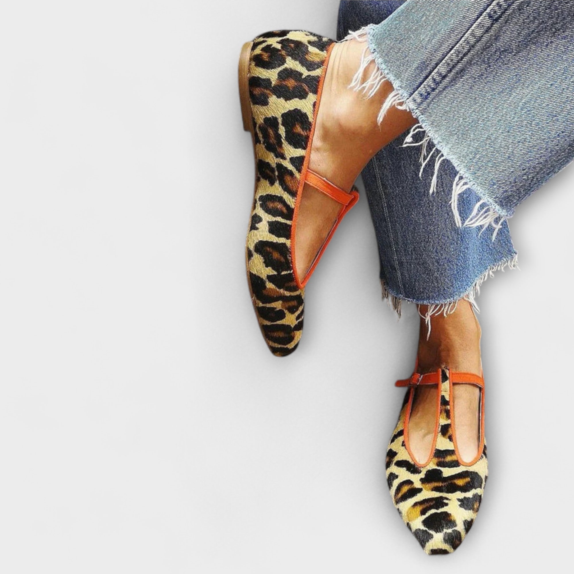 Gaia – Bailarinas con Punta Afila y Estampado de Leopardo