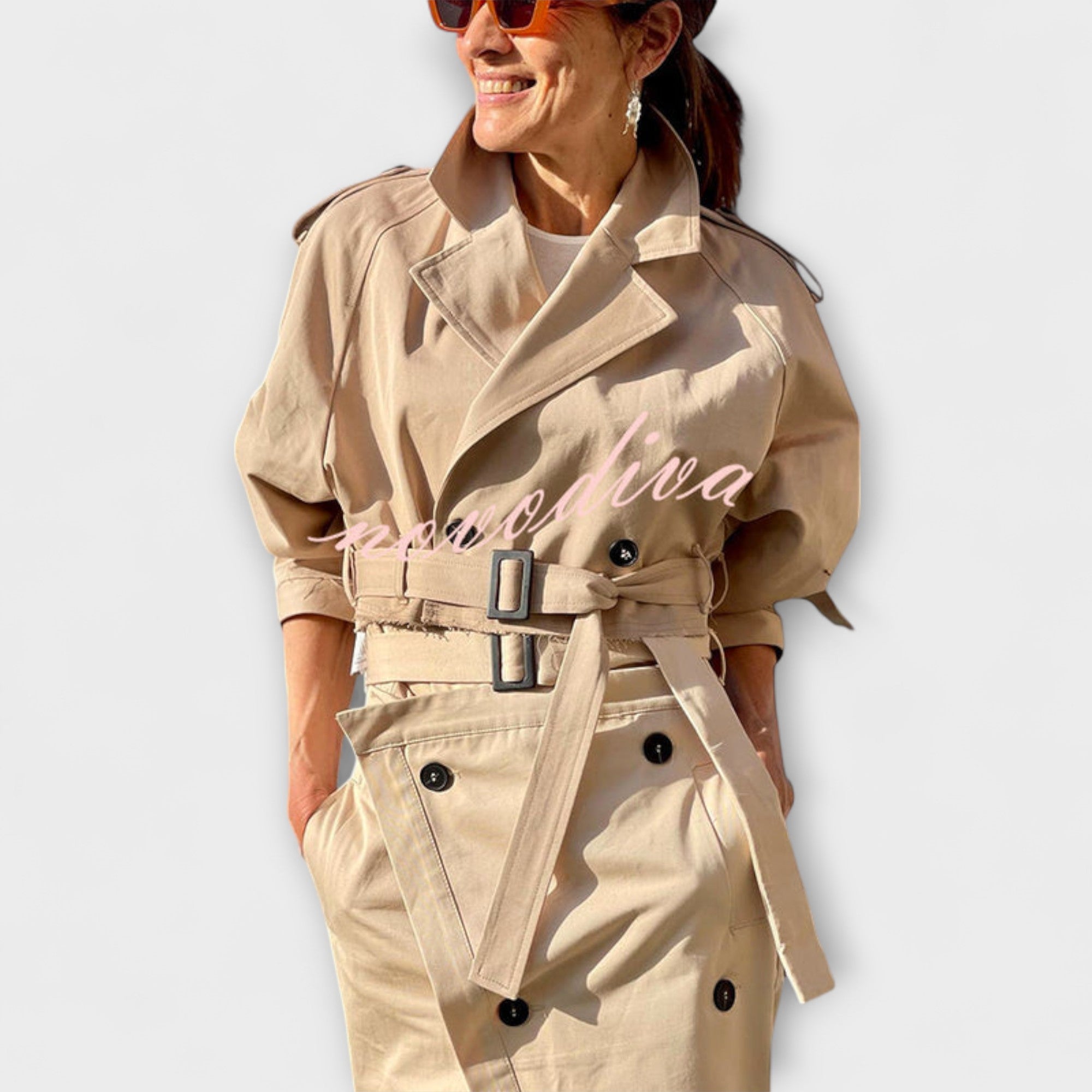 Lyra - Elegante chaqueta midi con falda y bolsillos