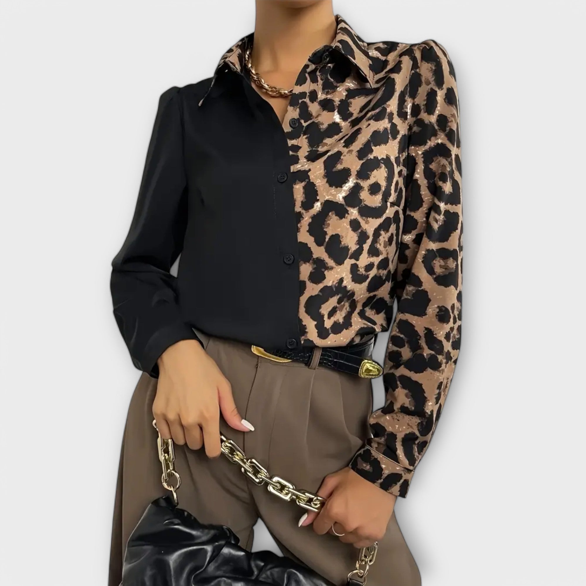 Blusa Leo sencilla y elegante