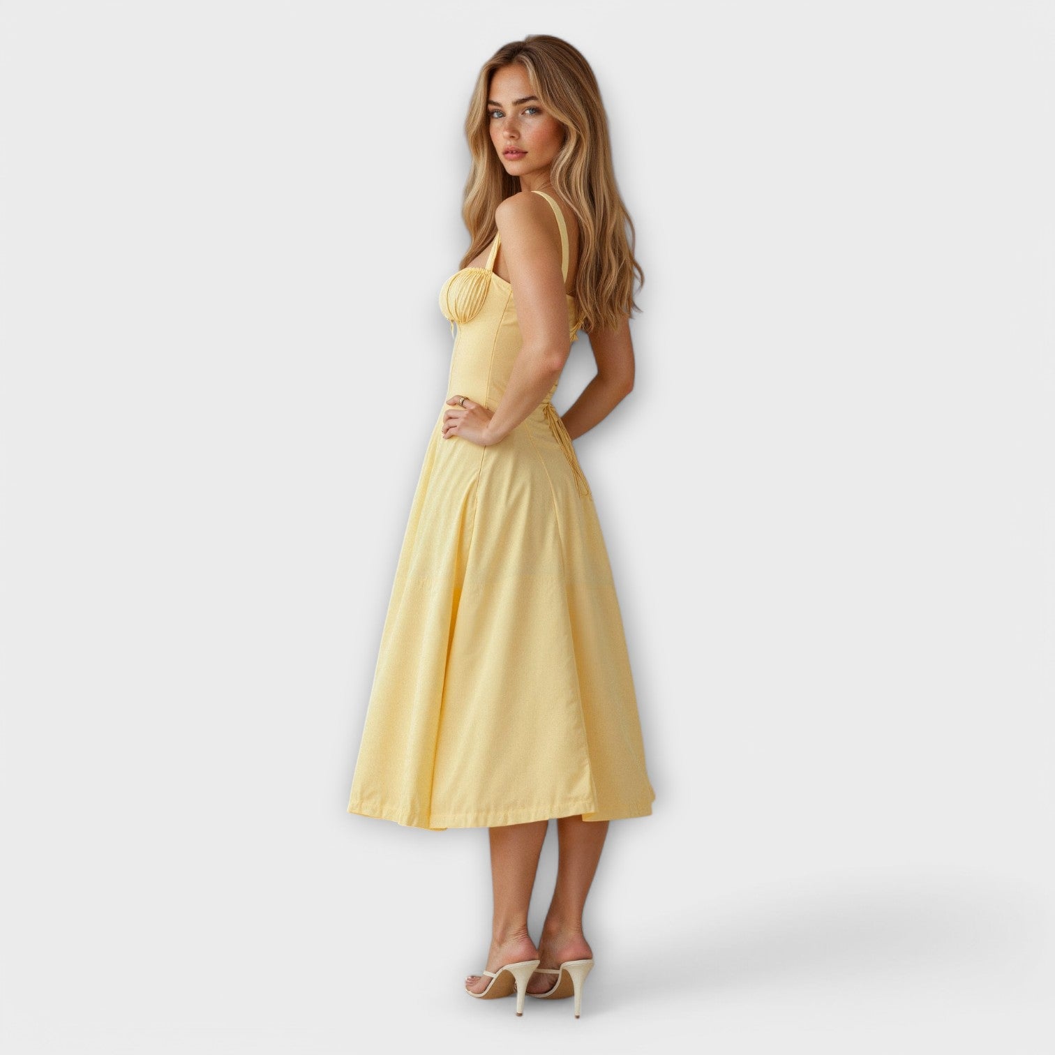 Kiana - Vestido Midi con Corsé